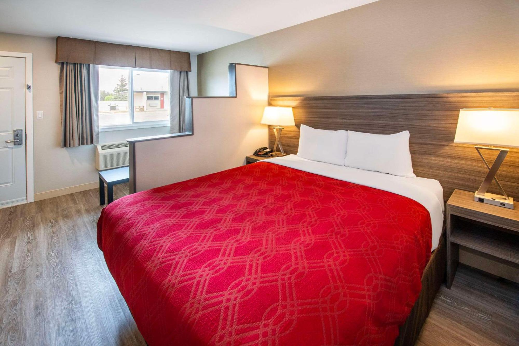 Econo Lodge Inn & Suites Pincher Creek Buitenkant foto