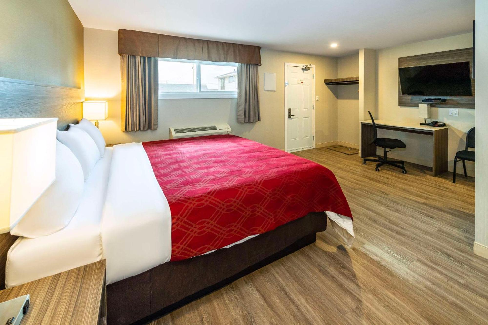 Econo Lodge Inn & Suites Pincher Creek Buitenkant foto